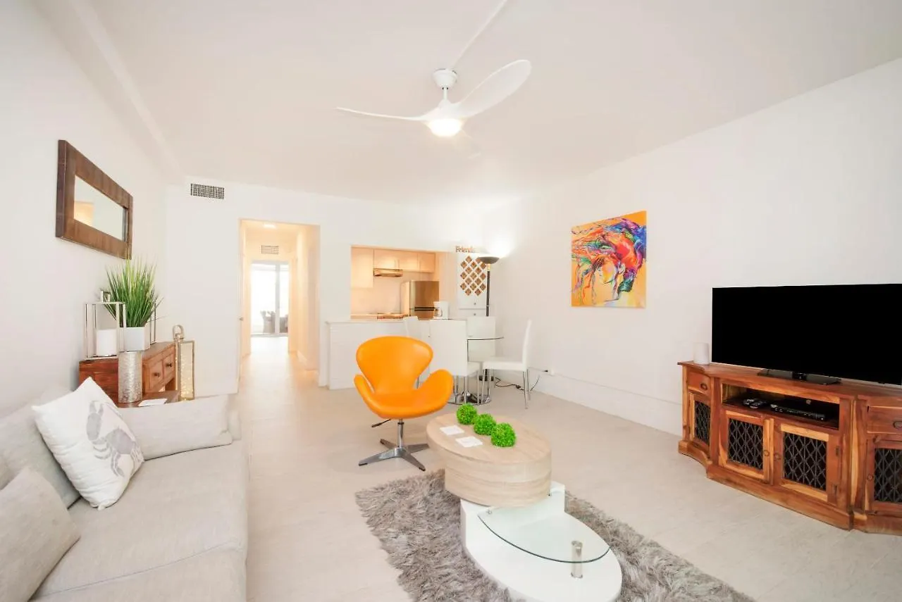 Beach Living At Island Pine Villas Blse George Town Lejlighed